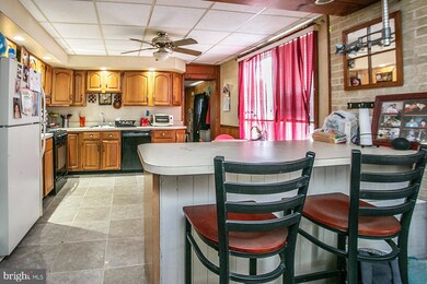 1301 E 9th St, Crum Lynne, PA 19022 - photo 6