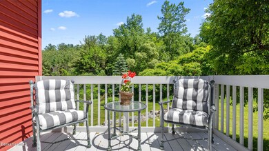 8 Cobble Stone Cove, Pittsfield, MA 01201 - photo 4