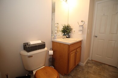 55 Bridle Cross Rd unit 55, Fitchburg, MA 01420 - photo 7
