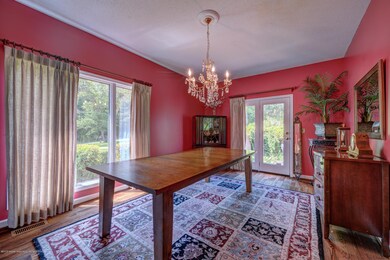 DiningRoom