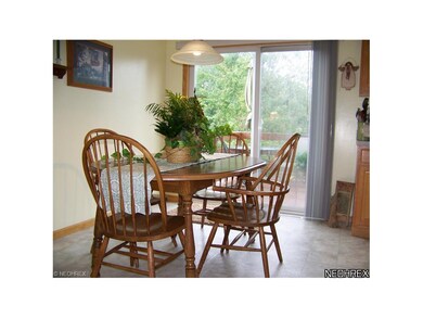 Dining aree with slider to multi-level deck