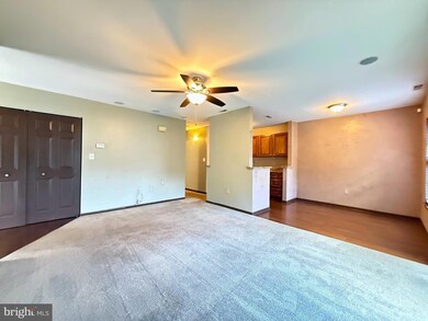2139 E Chestnut Ave unit 27, Vineland, NJ 08361 - photo 2