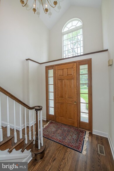 820 Gatemore Rd, Bryn Mawr, PA 19010 - photo 5