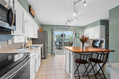 10219 Caenen Dr, Lenexa, KS 66215 - photo 7