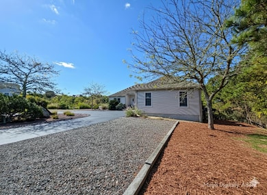 4 Mainstay Ln, Buzzards Bay, MA 02532 - photo 5