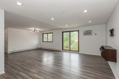 1220 S Lorraine Rd unit 3, Wheaton, IL 60189 - photo 3