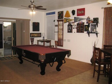 Family Rm toward Patio