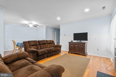 112 Pamela Ct unit 603, Levittown, PA 19057 - photo 5