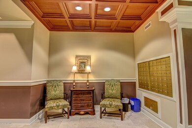124 Walnut St Unti 601-large-002-33-124