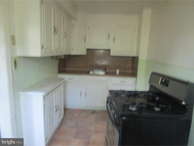 333 Mulberry St, Darby, PA 19023 - photo 5