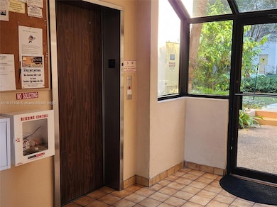 Plantation Terrace unit 411, Plantation, FL 33317 - photo 3