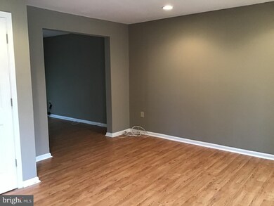 909 Saint Michaels Dr, Bowie, MD 20721 - photo 4