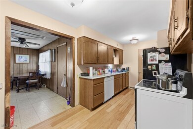 15908 Ashland Dr, Brook Park, OH 44142 - photo 6