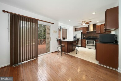10 Hickory Hill Ct, Silver Spring, MD 20906 - photo 6