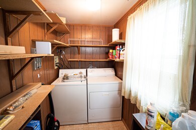 206 Amarillo Dr, Carpentersville, IL 60110 - photo 7