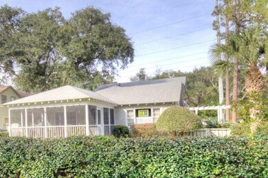 Screened Porch