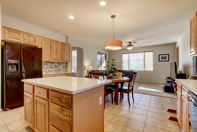 83 W Raven Dr-16