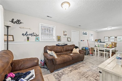 725 Chestnut St, Leavenworth, KS 66048 - photo 2