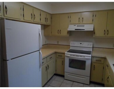 515 Third St unit 14, Bay Saint Louis, MS 39520 - photo 4