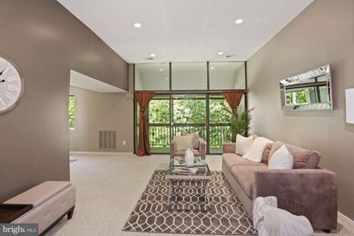 1623 Parkcrest Cir unit 300, Reston, VA 20190 - photo 5