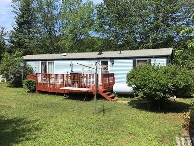Step out of the slider to grill or just bask in the sun. Plenty of space for games, garden or hobbies in the backyard.