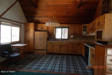 143 Edgewater Dr, Dingmans Ferry, PA 18328 - photo 3