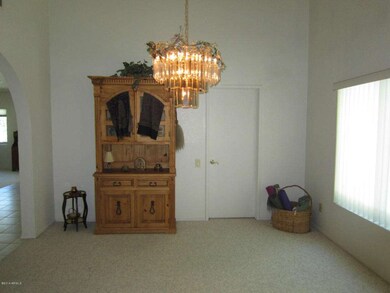 FORMAL DINING WITH VAULTED CEILING