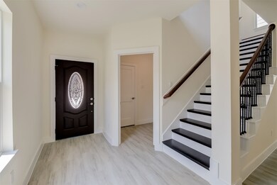 6530 Radcliffe St, Houston, TX 77091 - photo 5