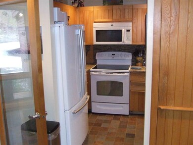 27 Rams Horn Dr unit A3, Lincoln, NH 03251 - photo 2