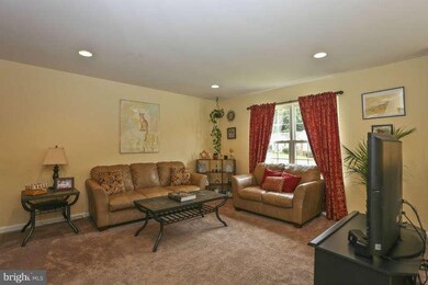 6103 Loriella Park Dr, Fredericksburg, VA 22407 - photo 2