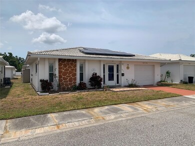 5460 Lemon Tree Ln N, Pinellas Park, FL 33782 - photo 2