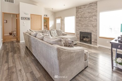 701 Belfair Ave SW, Orting, WA 98360 - photo 3