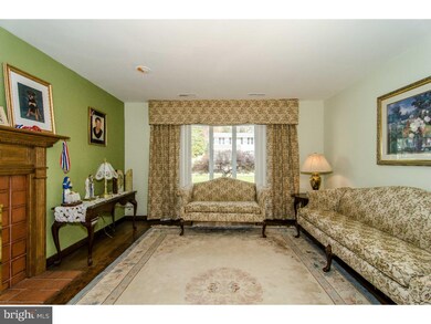 207 Beechtree Dr, Broomall, PA 19008 - photo 5