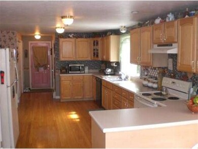 21 Sullivan Blvd, Oxford, MA 01540 - photo 6