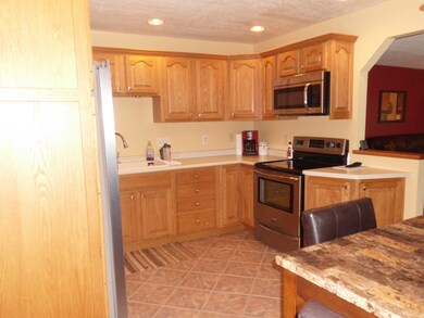 1409 Bridle Dr, Mitchell, SD 57301 - photo 4