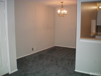 385 Lancaster Ct, Piscataway, NJ 08854 - photo 3