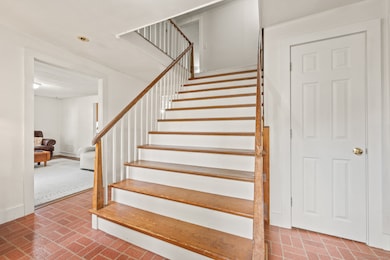 Beautiful extra wide staircase