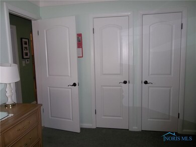 Closets first Bedroom (NEW DOORS)