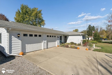 3474 Lang Rd, Davison, MI 48423 - photo 2