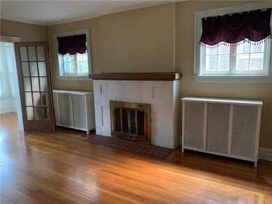 2403 W Allen St unit 1st Fl, Allentown, PA 18104 - photo 5