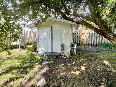 1605 7th Ave NE, Jamestown, ND 58401 - photo 5