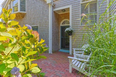 5-web-or-mls-114-tupper-rd-unit-4b