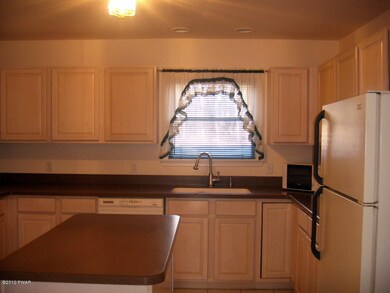 152 Spruce Run Dr, Dingmans Ferry, PA 18328 - photo 5