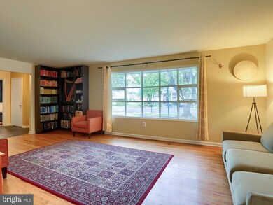 1040 S West St, Carlisle, PA 17013 - photo 5