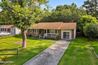 701 Lakewood Dr, Jacksonville, NC 28546 - photo 2