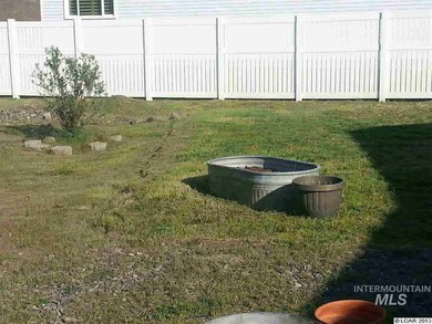 312 Wilson St, Asotin, WA 99402 - photo 4