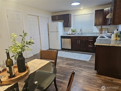 406 E Pioneer St unit C, Granite Falls, WA 98252 - photo 3