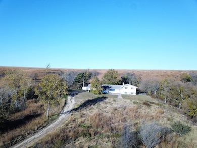 1719 H Rd, Eureka, KS 67045 - photo 3