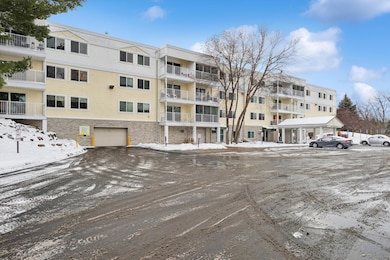 130 Demont Ave E unit 142, Little Canada, MN 55117 - photo 2