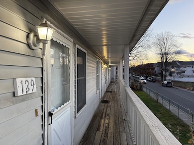 186 Stillwater Ave unit 129, Stamford, CT 06902 - photo 2